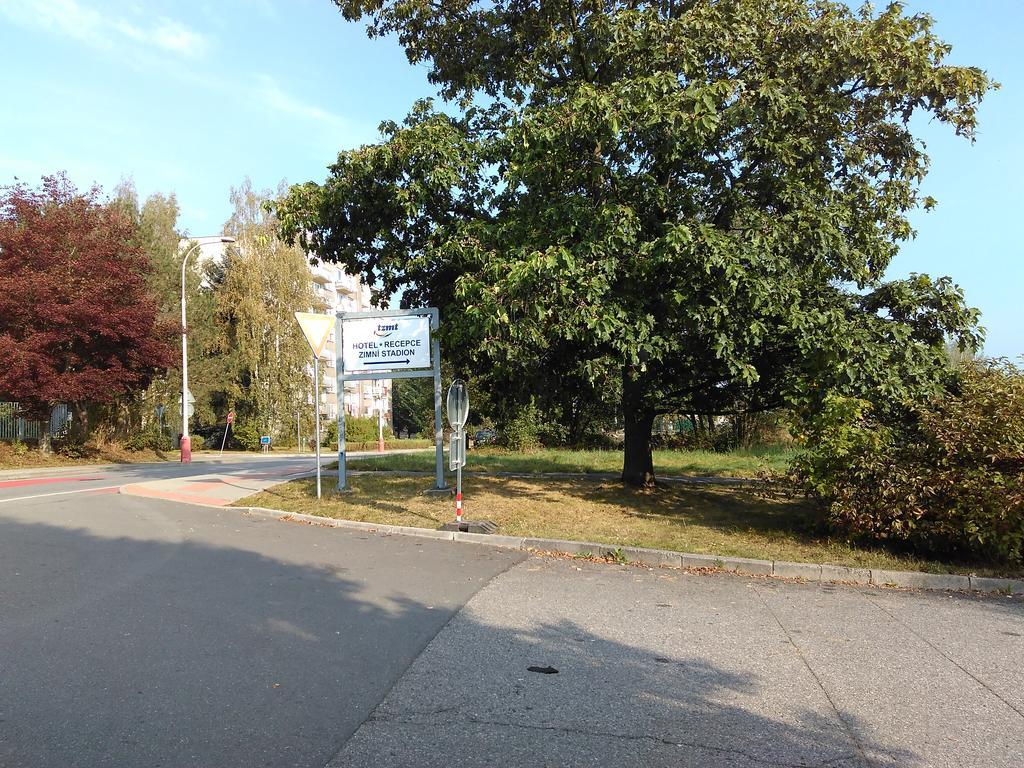 Hotel Zimni Stadion Tábor Exterior foto